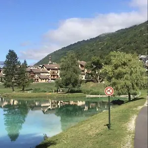 https://tres-bel-appartement-face-au-lac-de-bozel.hotels-rhonealpes.com